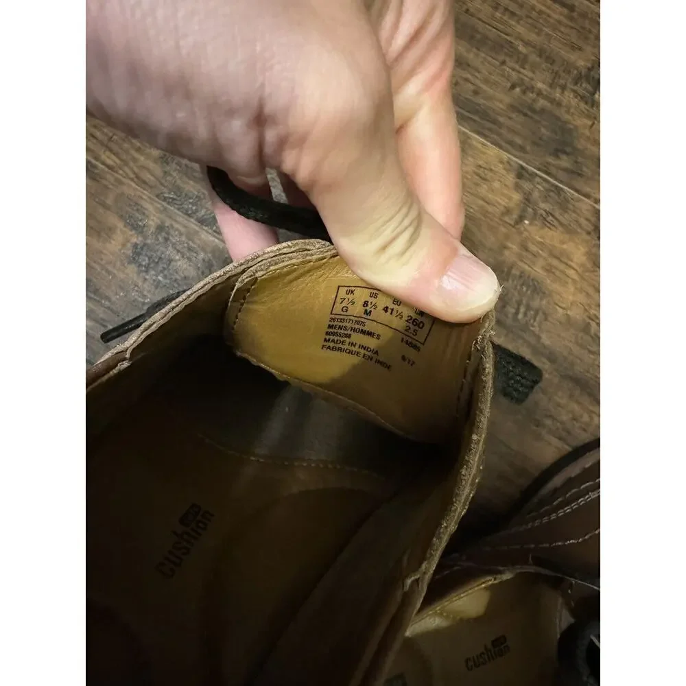 Clark's man's brown leather lace up Oxford shoe size US 8.5